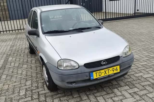 Opel Corsa (1998) thumbnail 2