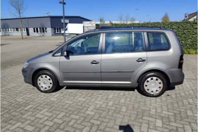 Volkswagen Touran (2007) thumbnail 6