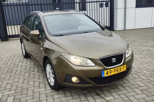 SEAT Ibiza (2011) thumbnail 2