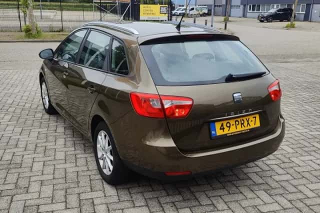 SEAT Ibiza (2011) thumbnail 3