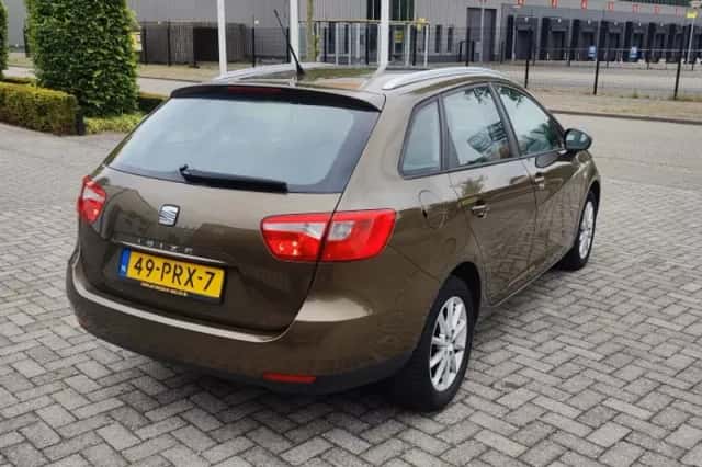 SEAT Ibiza (2011) thumbnail 4