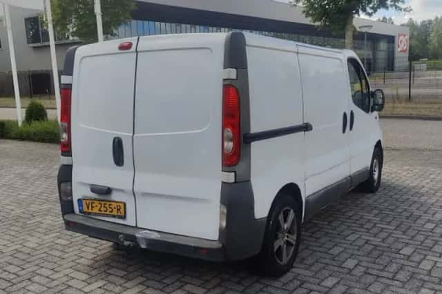 Opel Vivaro (2013) thumbnail 6