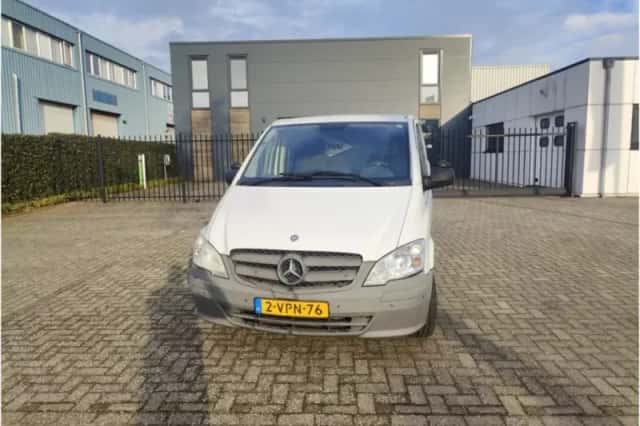 Mercedes-Benz Vito (2011) thumbnail 1