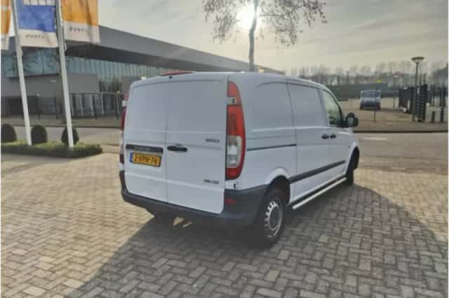 Mercedes-Benz Vito (2011) thumbnail 5