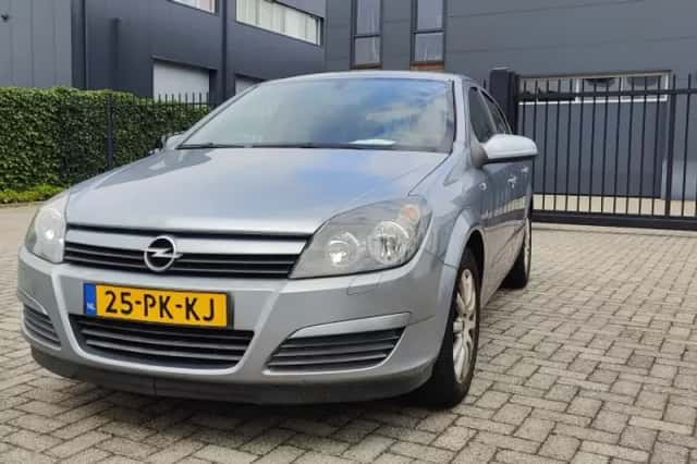 Opel Astra (2004) thumbnail 1