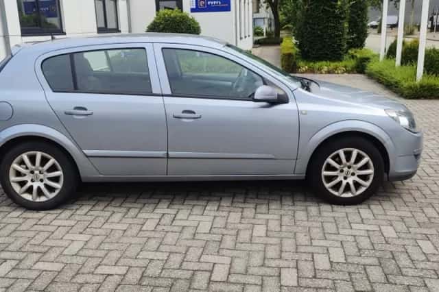 Opel Astra (2004) thumbnail 5