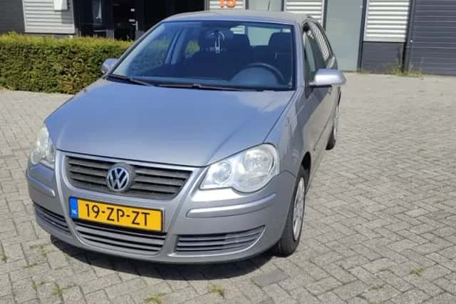 Volkswagen Polo (2008) thumbnail 1