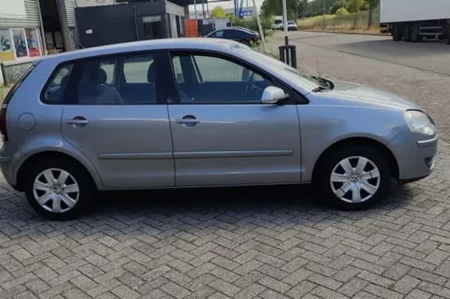 Volkswagen Polo (2008) thumbnail 3