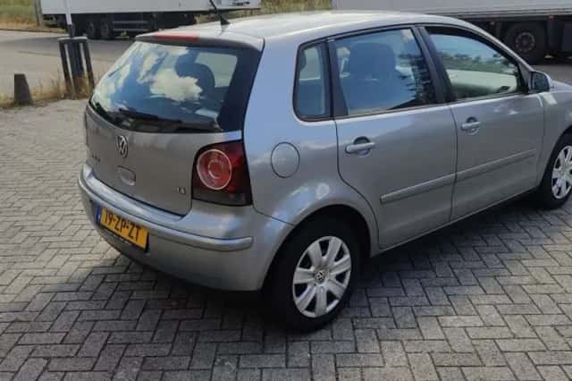 Volkswagen Polo (2008) thumbnail 4