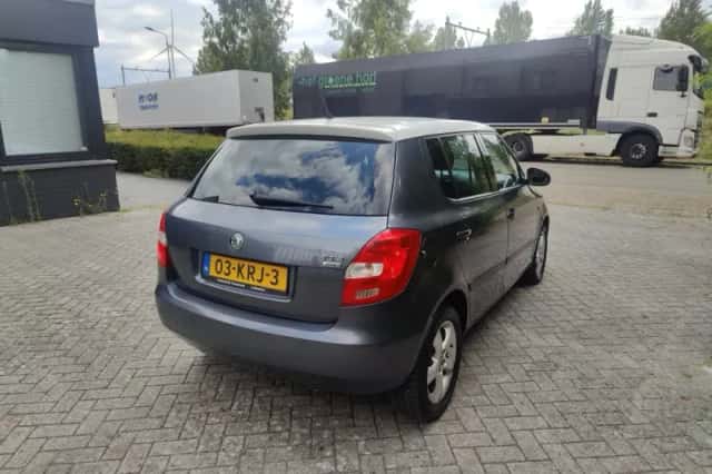 Škoda Fabia (2010) thumbnail 6