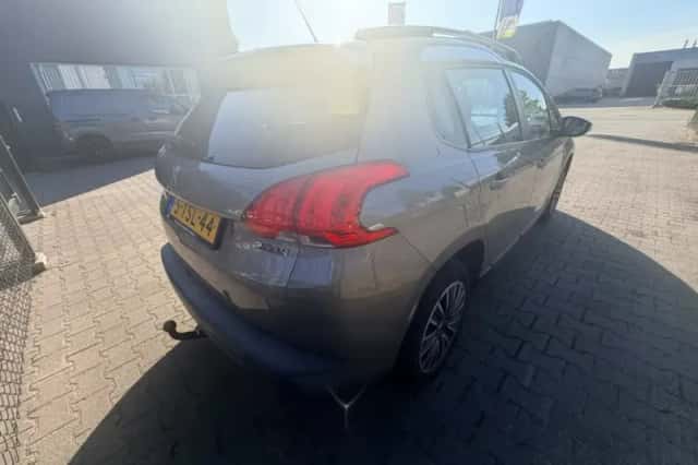 Peugeot 2008 (2014) thumbnail 3