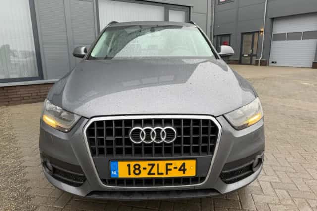 Audi Q3 (2013) thumbnail 2