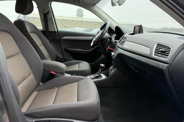 Audi Q3 (2013) thumbnail 4
