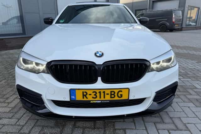 BMW 5-Serie (2017) thumbnail 3