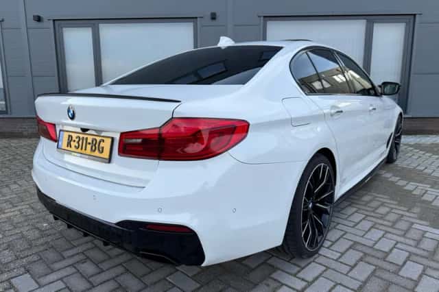 BMW 5-Serie (2017) thumbnail 6