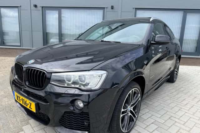 BMW X4 (2017) thumbnail 1
