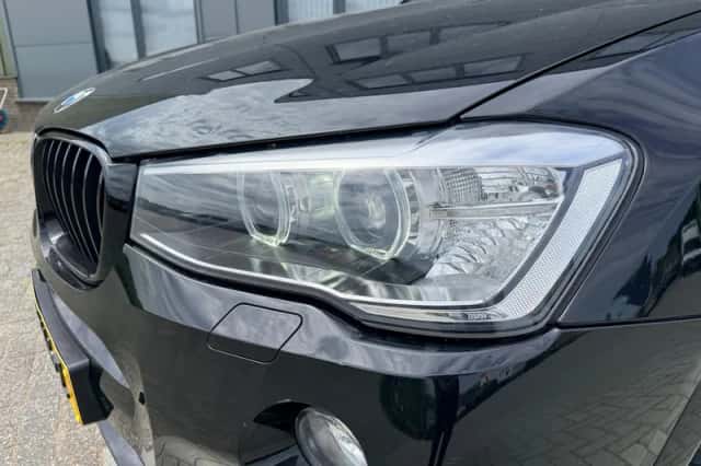 BMW X4 (2017) thumbnail 4
