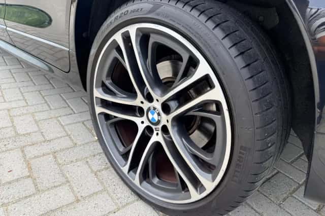 BMW X4 (2017) thumbnail 5