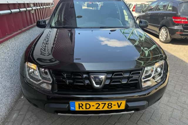 Dacia Duster (2017) thumbnail 2