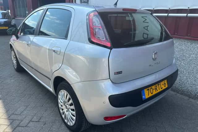Fiat Punto (2011) thumbnail 5