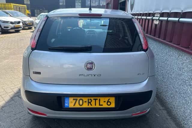 Fiat Punto (2011) thumbnail 6