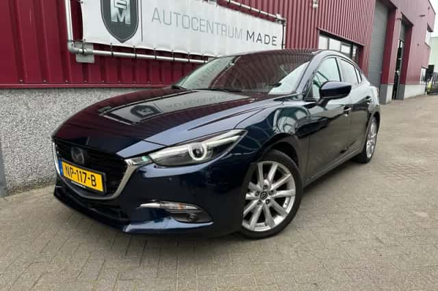 Mazda 3 (2017) thumbnail 1
