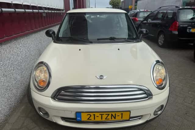 MINI One (2008) thumbnail 4