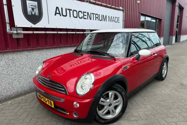 MINI Cooper (2006) thumbnail 1
