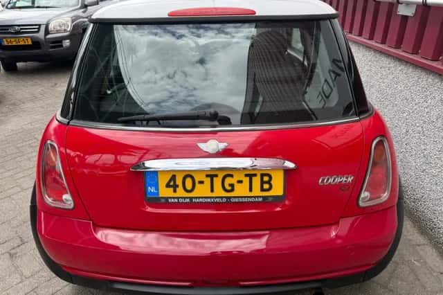 MINI Cooper (2006) thumbnail 6