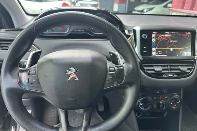 Peugeot 208 (2016) thumbnail 6
