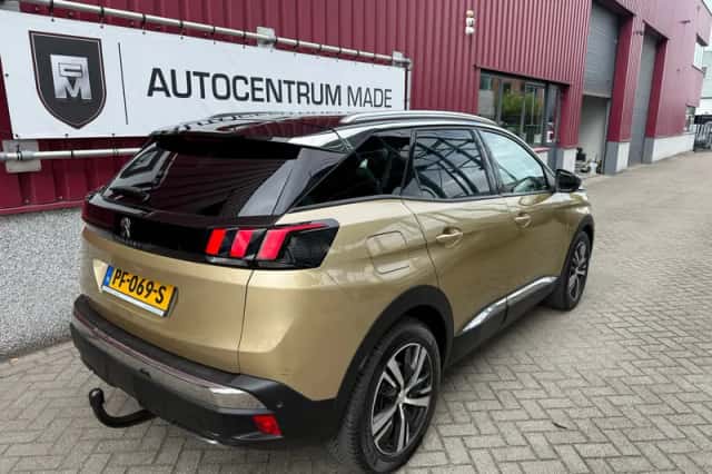 Peugeot 3008 (2017) thumbnail 3