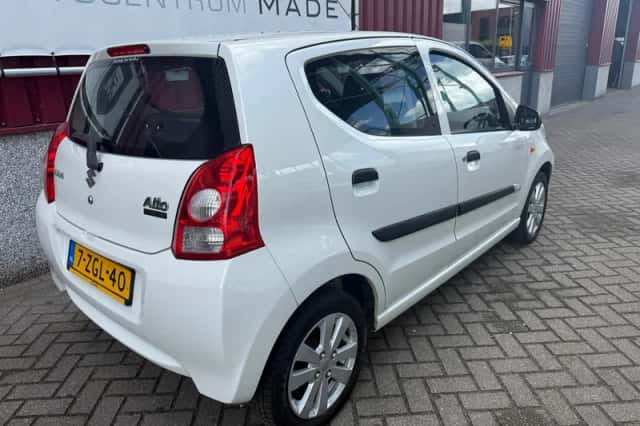 Suzuki Alto (2015) thumbnail 2