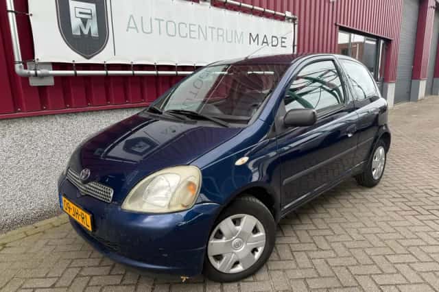 Toyota Yaris (2002) thumbnail 1