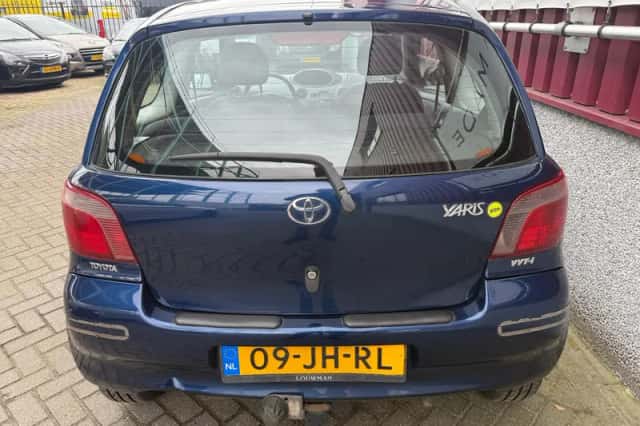 Toyota Yaris (2002) thumbnail 4