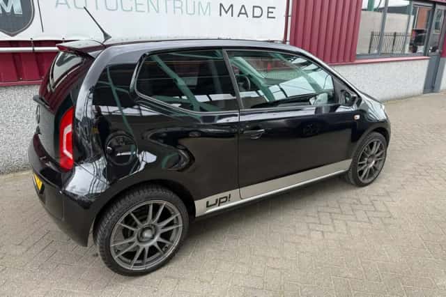 Volkswagen Up! (2012) thumbnail 5