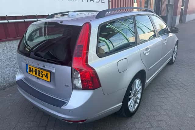Volvo V50 (2011) thumbnail 2