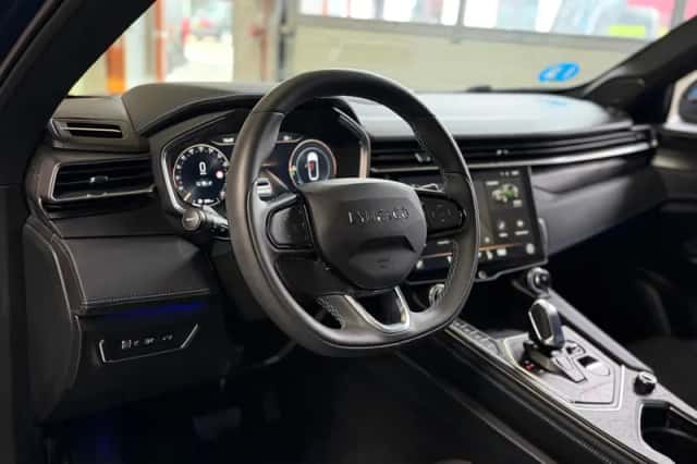 Lynk & Co 01 (2023) thumbnail 2