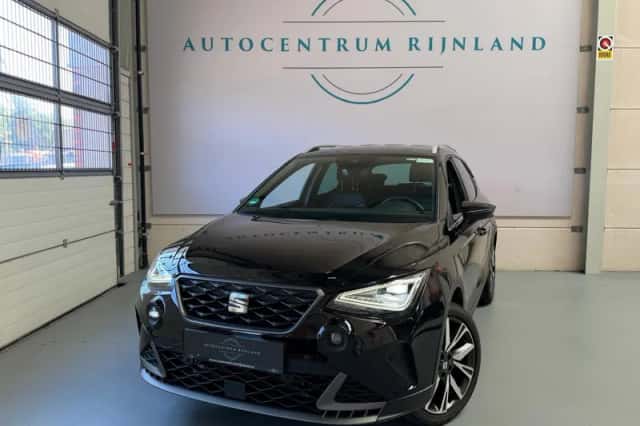 SEAT Arona (2024) thumbnail 1