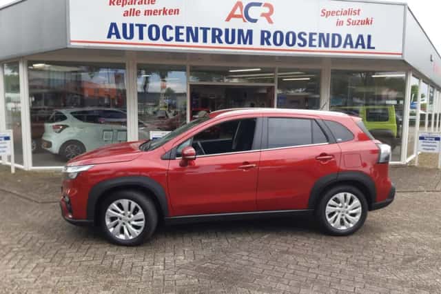 Suzuki S-Cross (2023) thumbnail 2