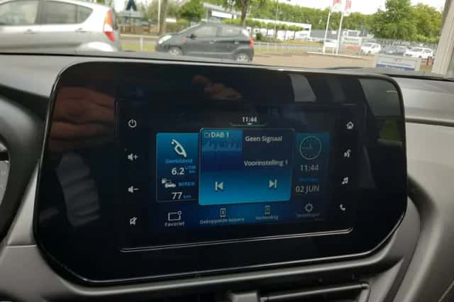 Suzuki S-Cross (2023) thumbnail 5