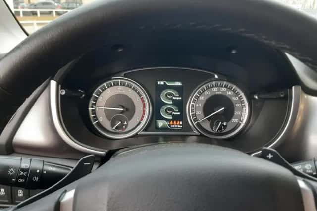 Suzuki Vitara (2020) thumbnail 4
