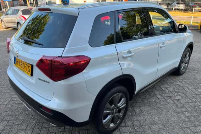 Suzuki Vitara (2020) thumbnail 6