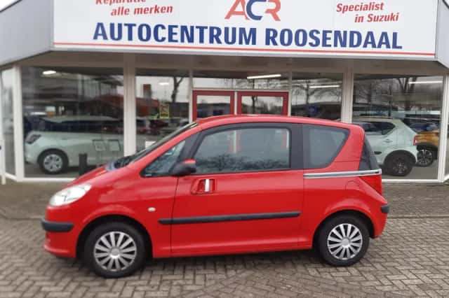 Peugeot 1007 (2006) thumbnail 2