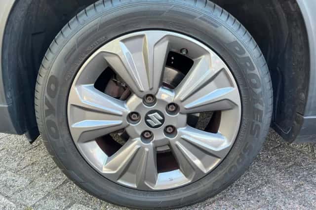 Suzuki Vitara (2019) thumbnail 5