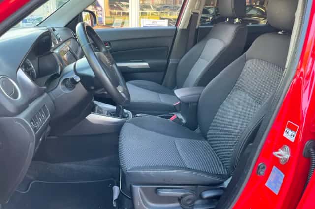 Suzuki Vitara (2019) thumbnail 6