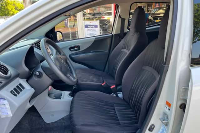 Nissan Pixo (2011) thumbnail 6