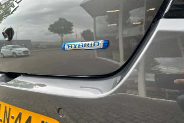 Suzuki Swift (2025) thumbnail 5