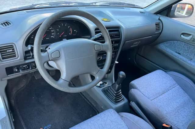 Suzuki Swift (2002) thumbnail 6