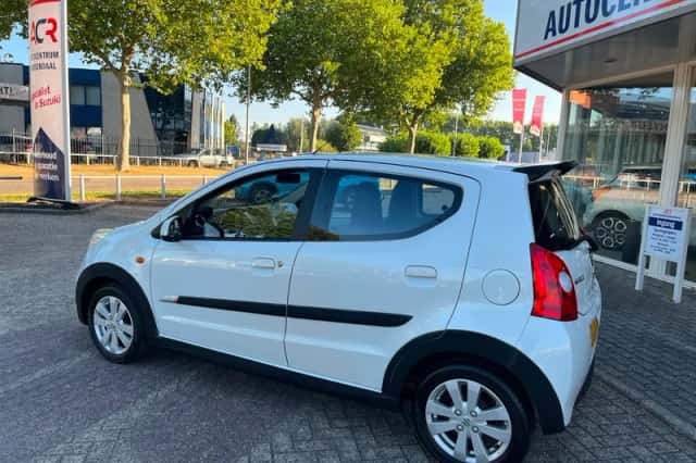 Suzuki Alto (2009) thumbnail 5