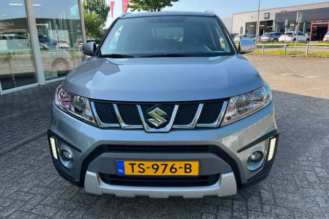 Suzuki Vitara (2018) thumbnail 3